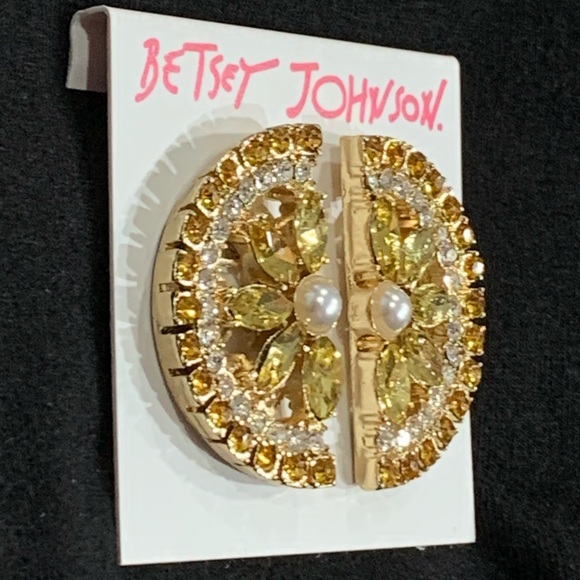 BETSEY JOHNSON SPARKLING LEMONS POST EARRINGS! - Picture 3 of 6